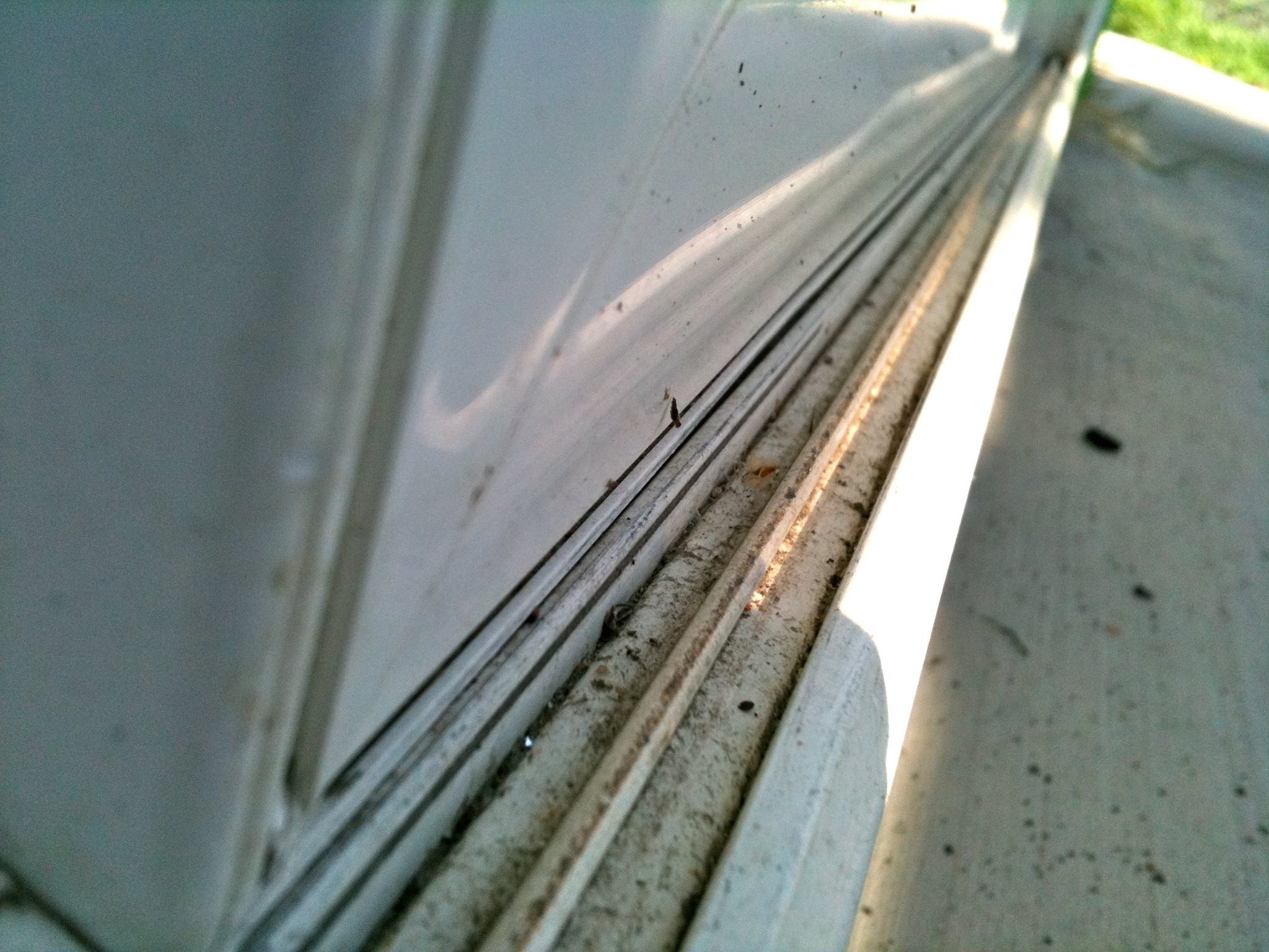 fixing-sliding-screen-door-track-sliding-doors