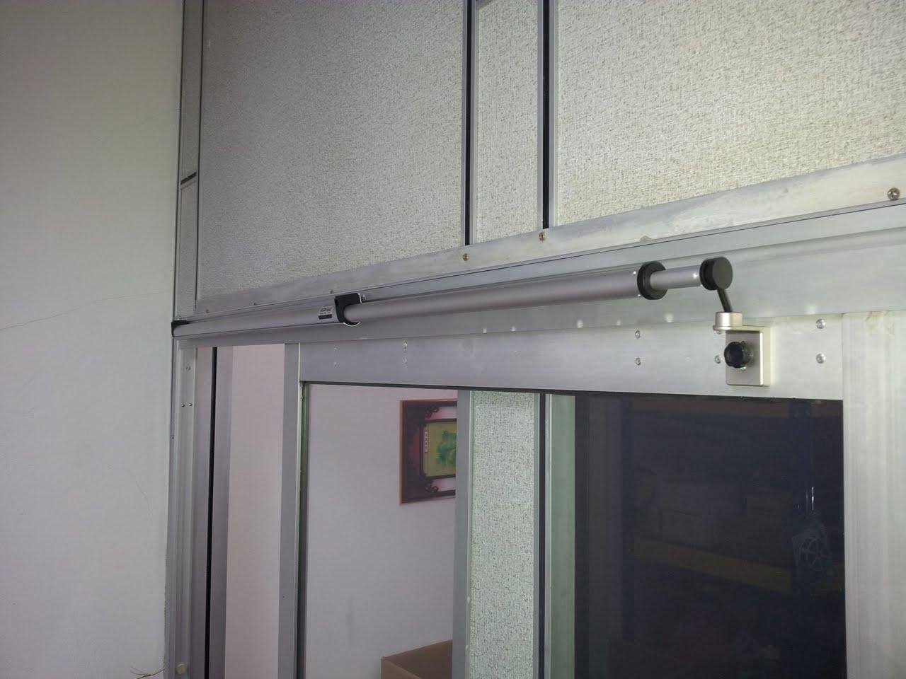 Auto Sliding Screen Door Closer