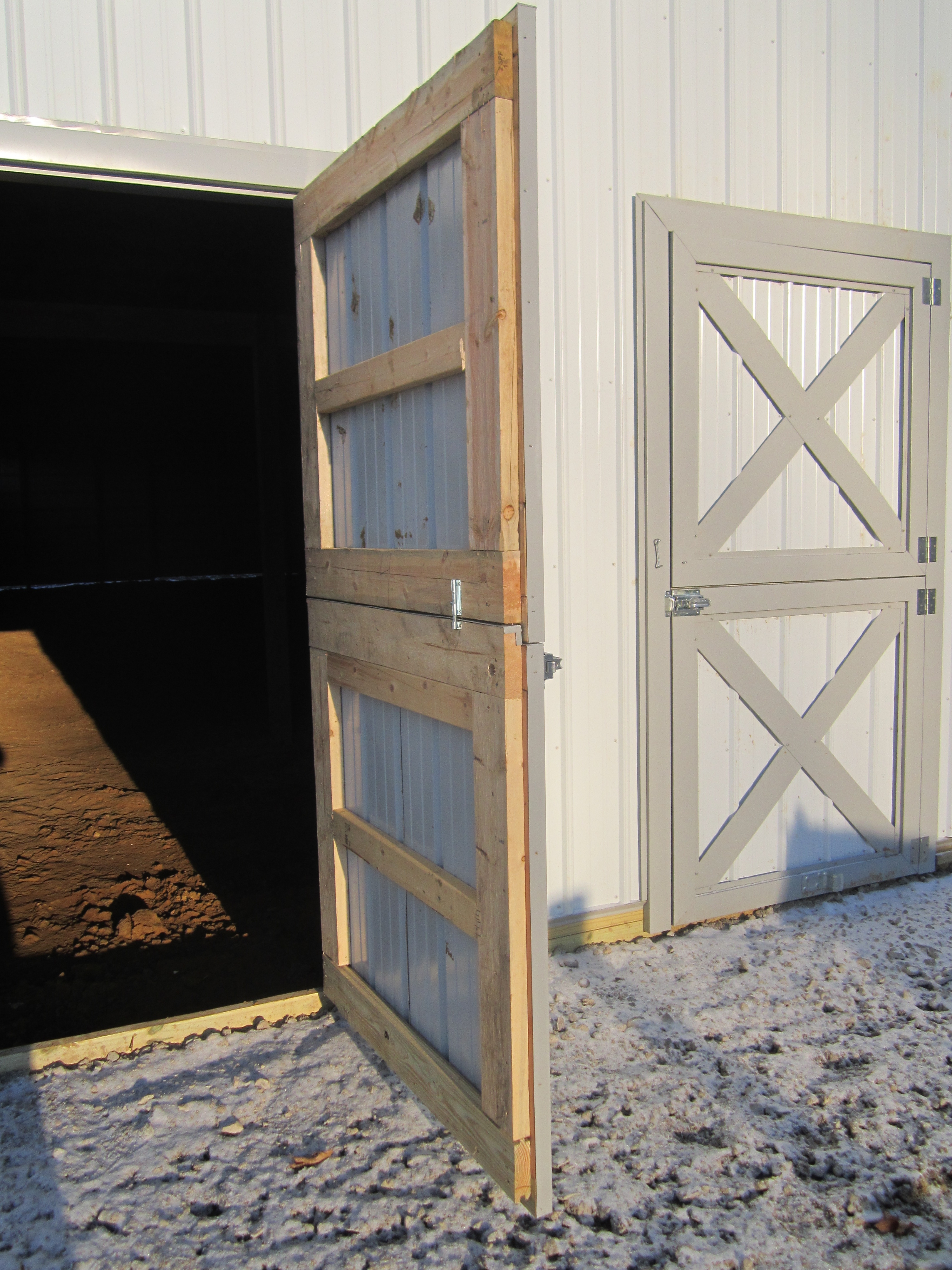 Insulated Sliding Pole Barn Door3240 X 4320