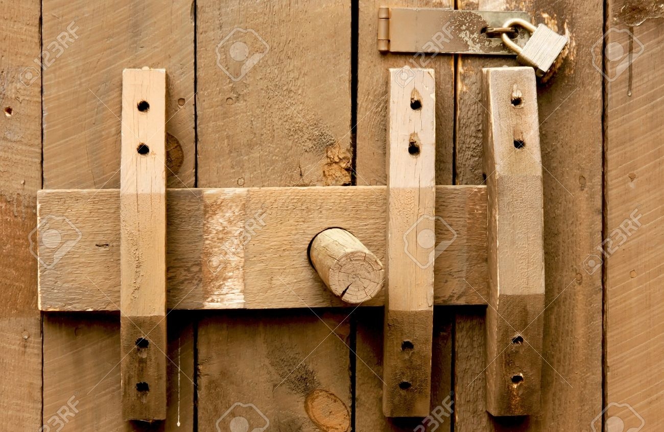 Wood Sliding Door Lock1300 X 847