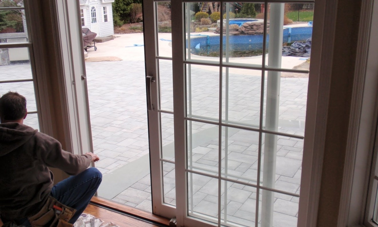 Sliding Glass Screen Door Auto Closes1322 X 793