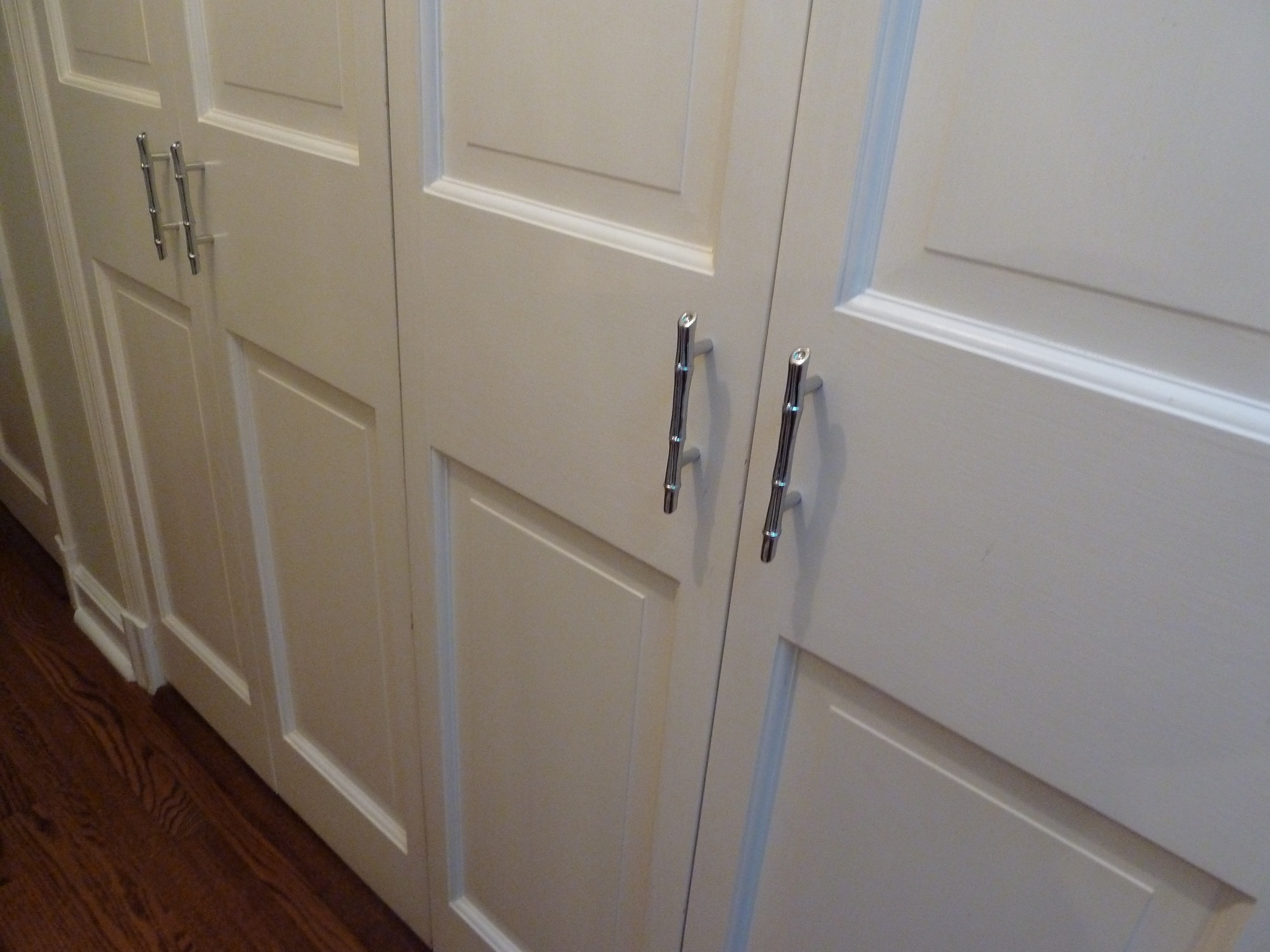 Modern Sliding Closet Door Pulls