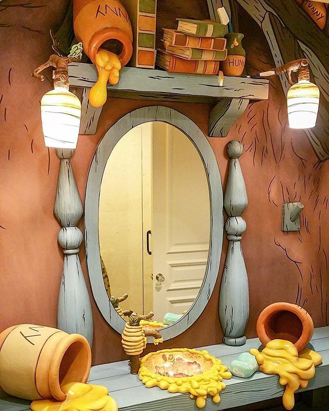 We adore this Pooh bathroom, a beautiful creation by wackyworldstudios