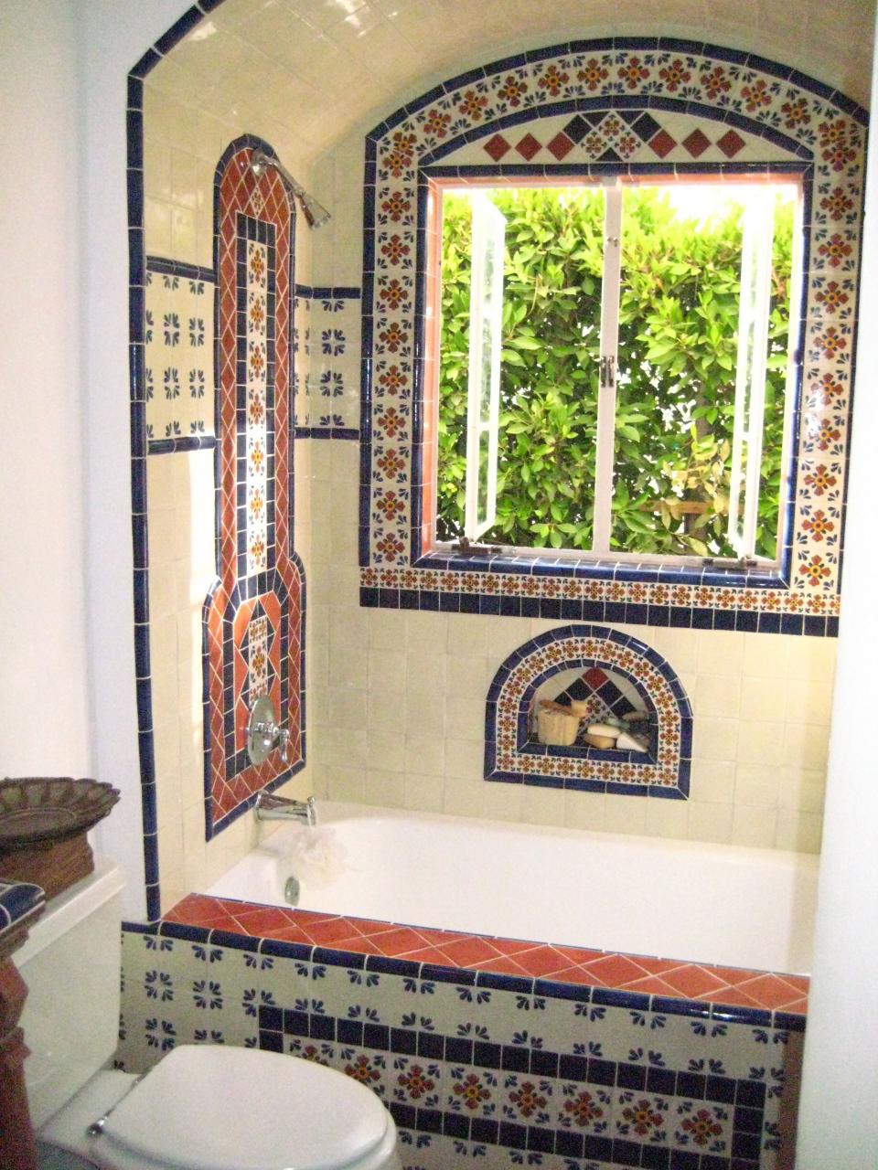 Bathroom using Mexican tiles by Spanish style