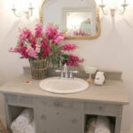 15 Lovely Shabby Chic Bathroom Decor Ideas