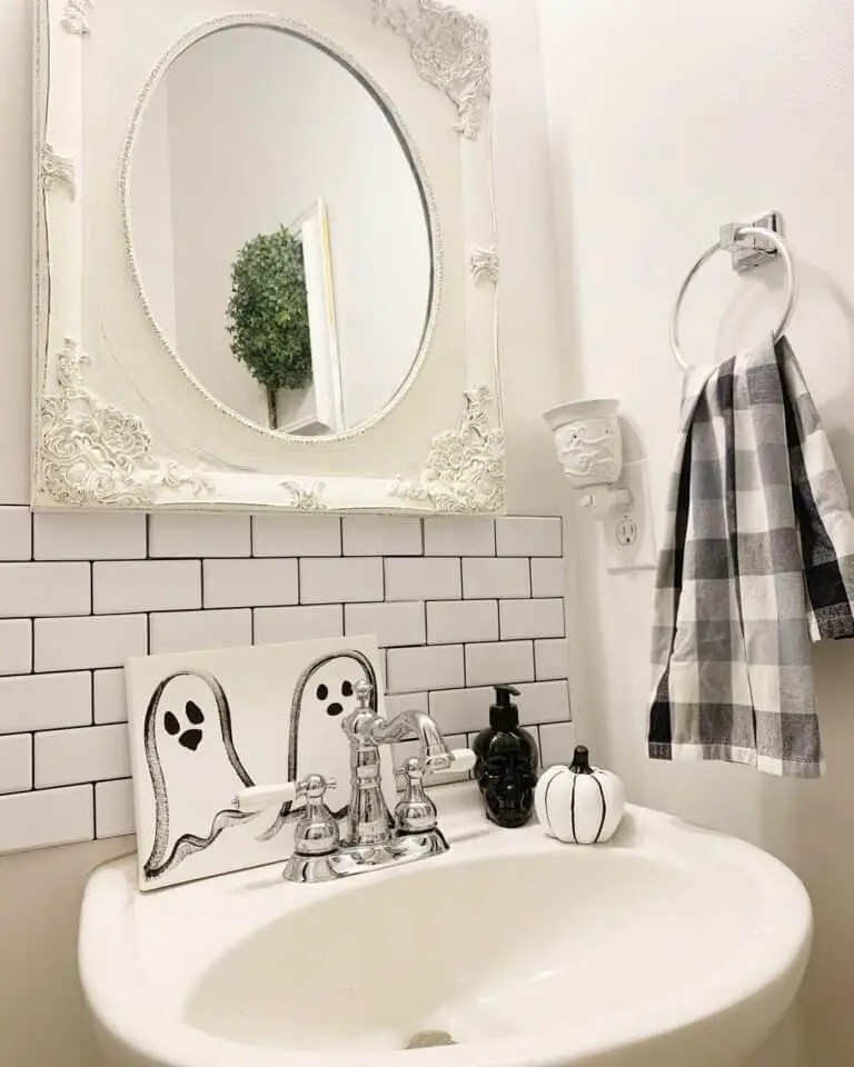 20 Of The Best Halloween Bathroom Décor Ideas homedude