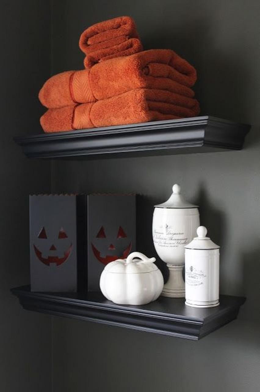 30+ Scary Halloween Decorating Ideas For Your Bathroom Spooky