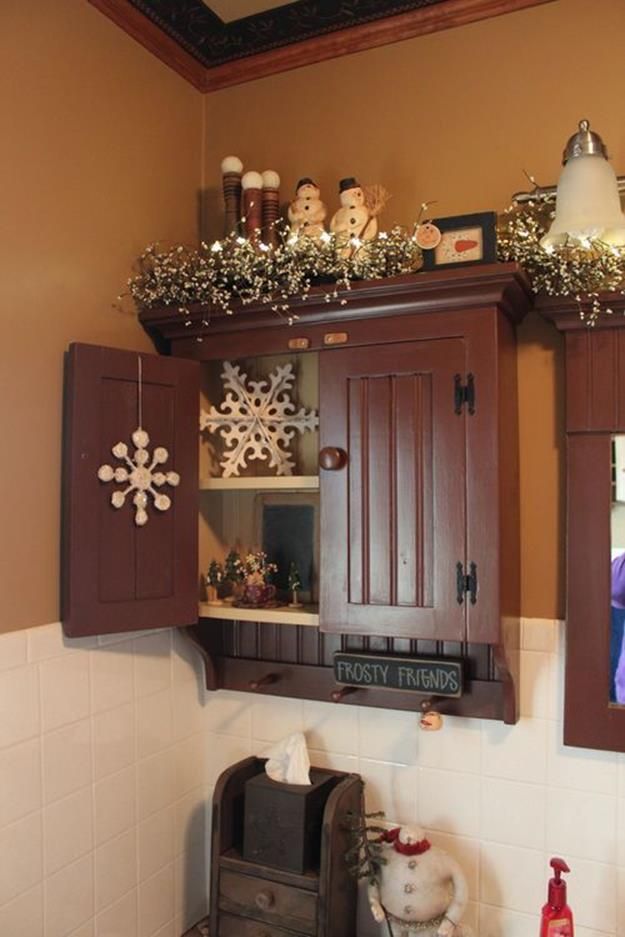 40+ Adorable Bathroom with Holiday Wall Decor Ideas Christmas