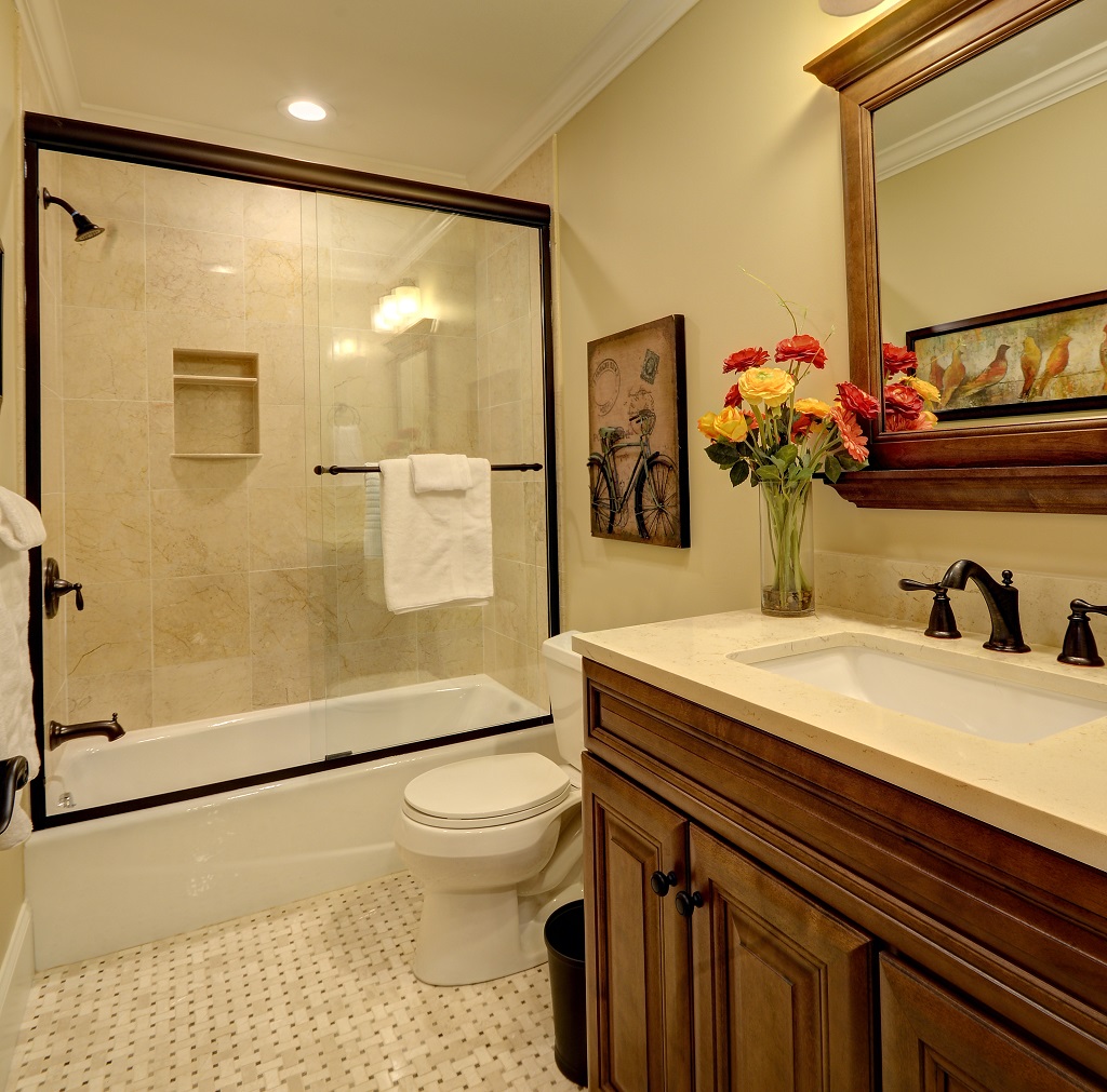 14 Upstairs bathroom 1 Finger Lakes Luxury Rentals