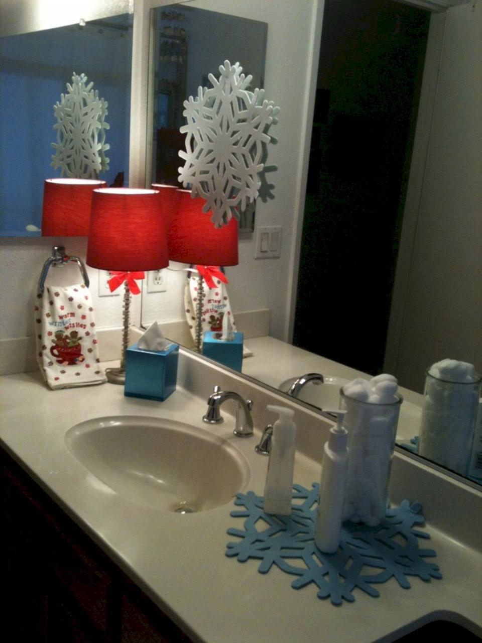 Astounding 20 Most Popular Christmas Bathroom Design And Decor Ideas