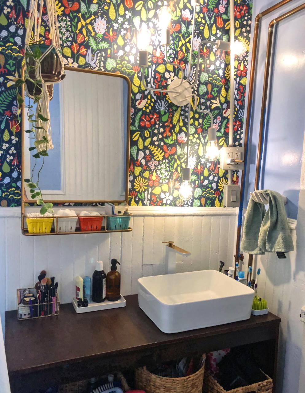 My tiny whimsical bathroom (Buffalo NY) Whimsical bathroom, Eclectic