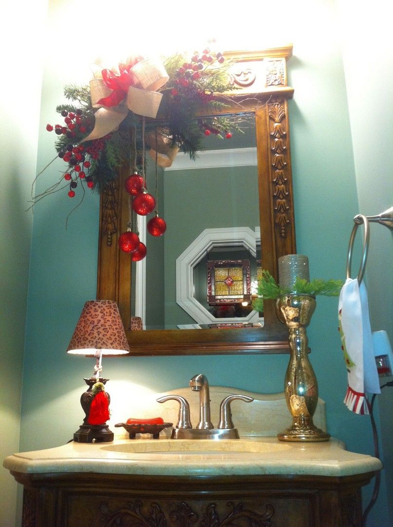 22 Christmas Bathroom Decorations Ideas