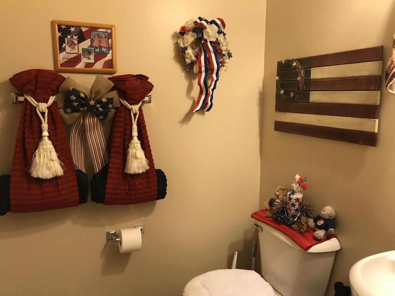Americana bathroom decor. Top of commode, I just used a red napkin