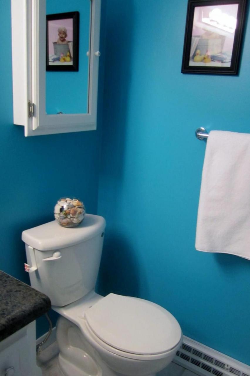 23 Amazing Royal Blue Bathroom Sets BathroomSets Aqua bathroom decor