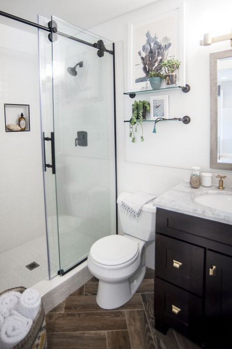 33+ STUNNING SMALL BATHROOM REMODEL IDEAS ON A BUDGET Page 18 of 30
