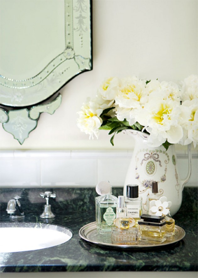 48 Bathroom Interior Ideas With Flowers And Plants Ideal For Summer.