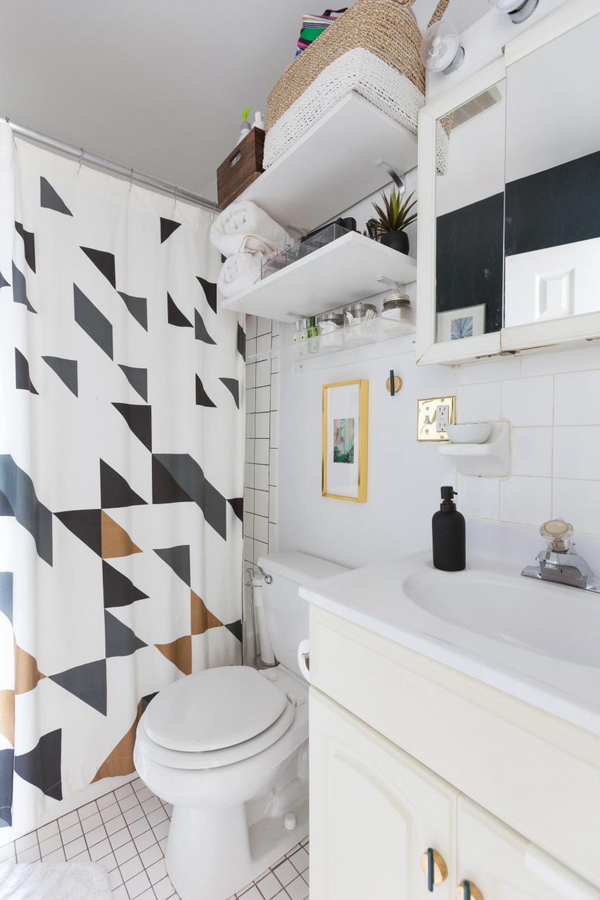 Small Bathroom Design & Storage Ideas Apartment Therapy