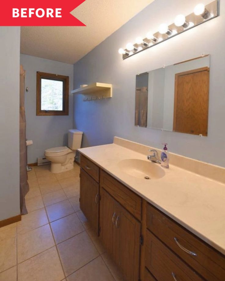 Before and After A ’90sStyle Bathroom Gets a Cheery Farmhouse Modern