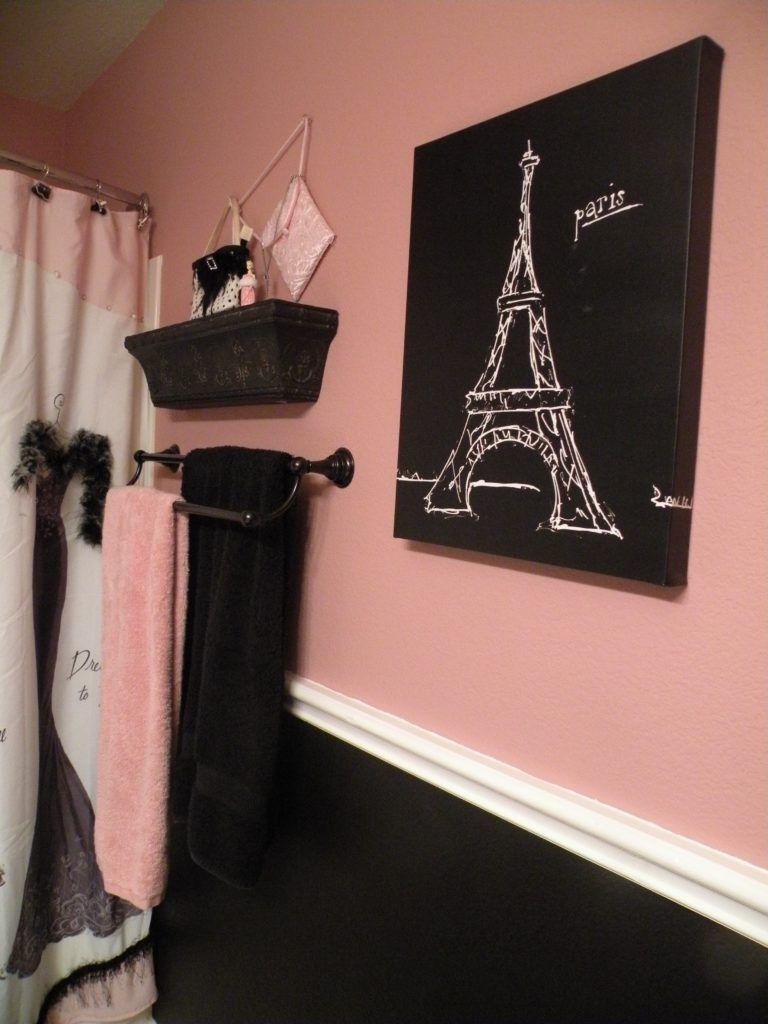 Paris themed Bathroom Decor 2021 Black and gold bathroom, Black