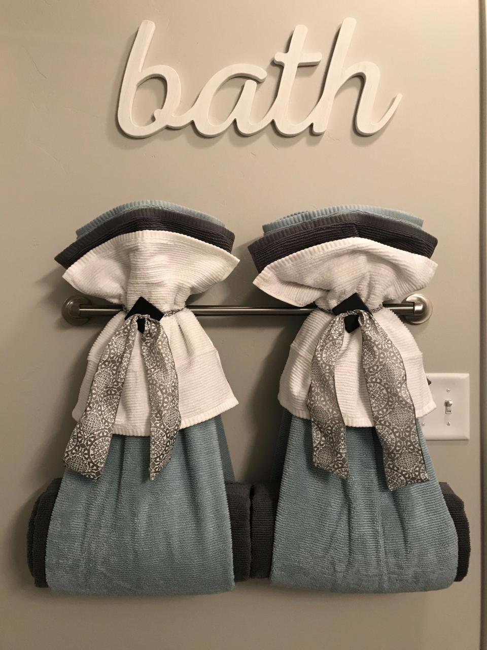 Decorating With Bathroom Towels Towel rack bathroom hanging, Bathroom