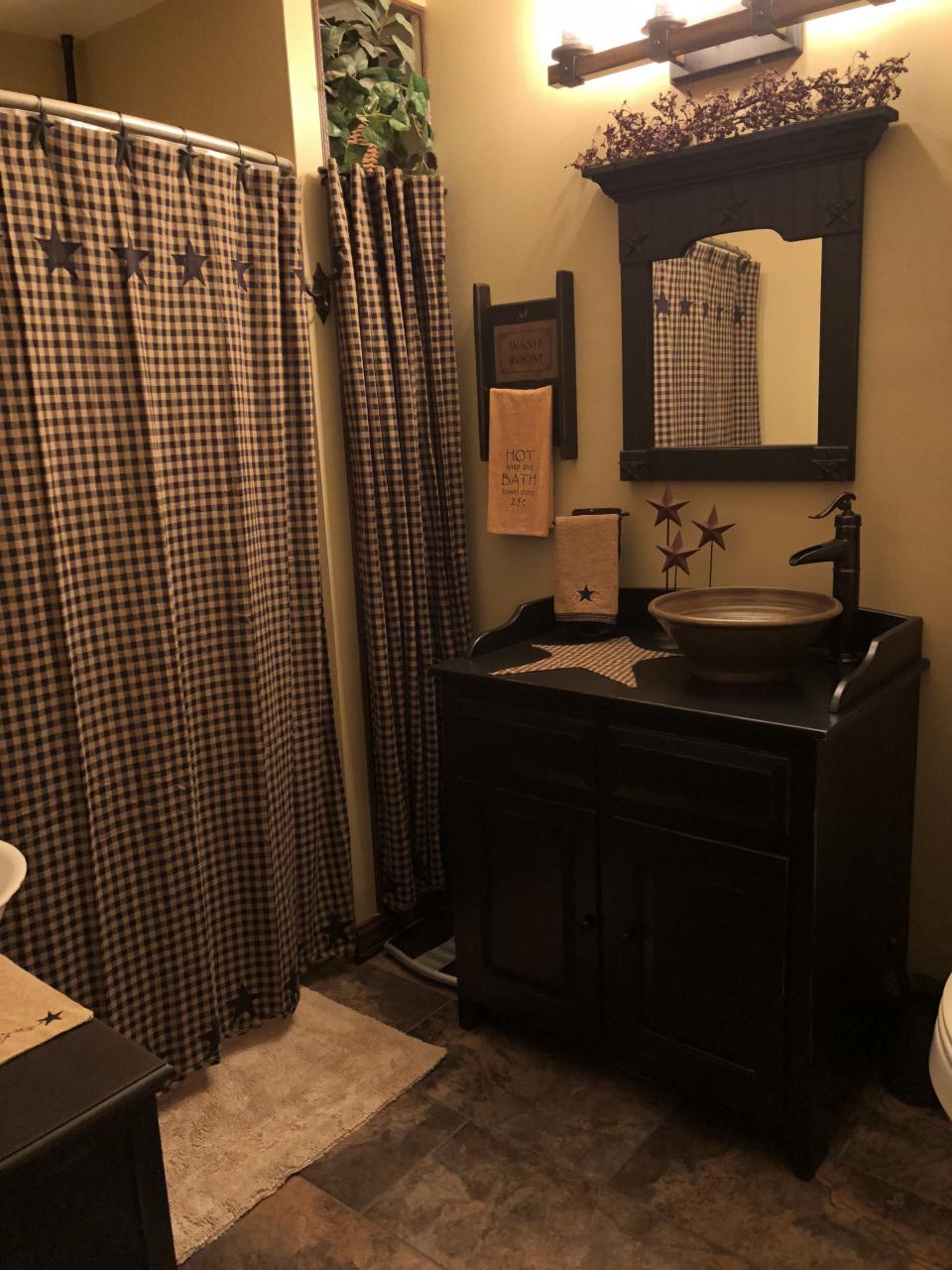 Primitive Bathroom Ideas / Primtiques Primitive bathroom decor