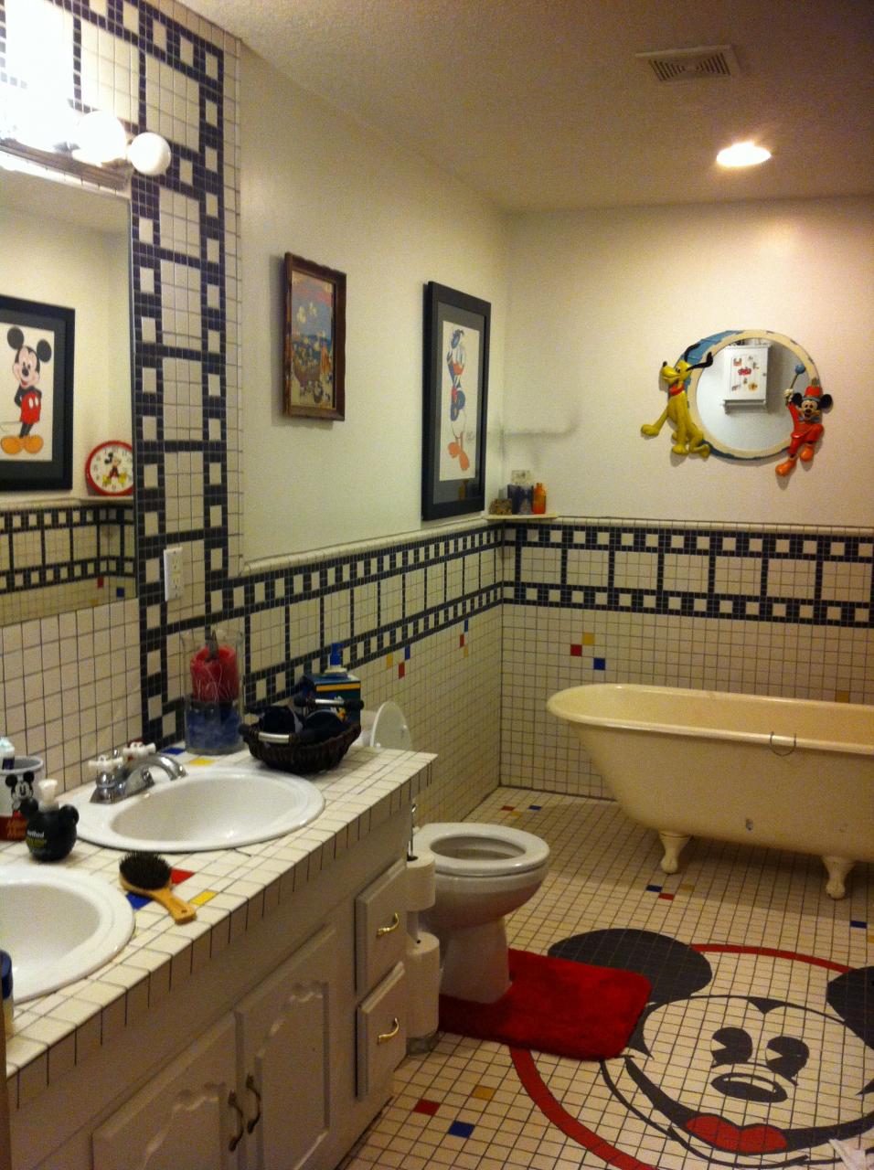 Mickey Mouse bathroom Mickey mouse bathroom, Disney bathroom, Disney