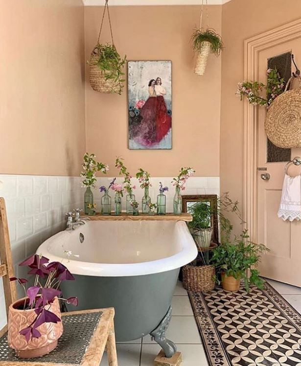peach bathroom with clawfoot tub Bathroom decor, Bathroom design