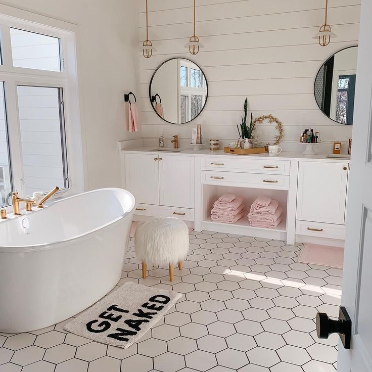 20+ Inspiring Girls Bathroom Decor Ideas SWEETYHOMEE