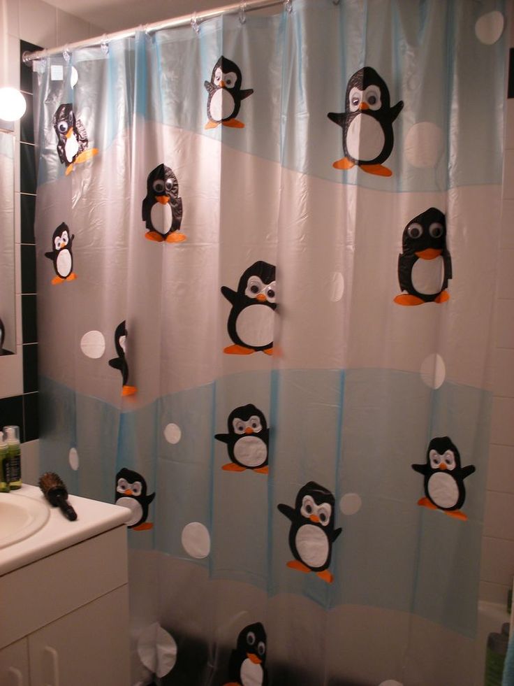 Penguins, Bathroom decor, Penguins and polar bears