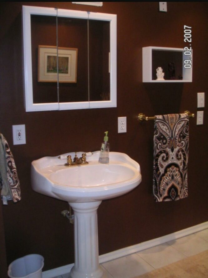 Pin by Teresa TellezOrtega on Bathrooms Brown bathroom decor, Brown