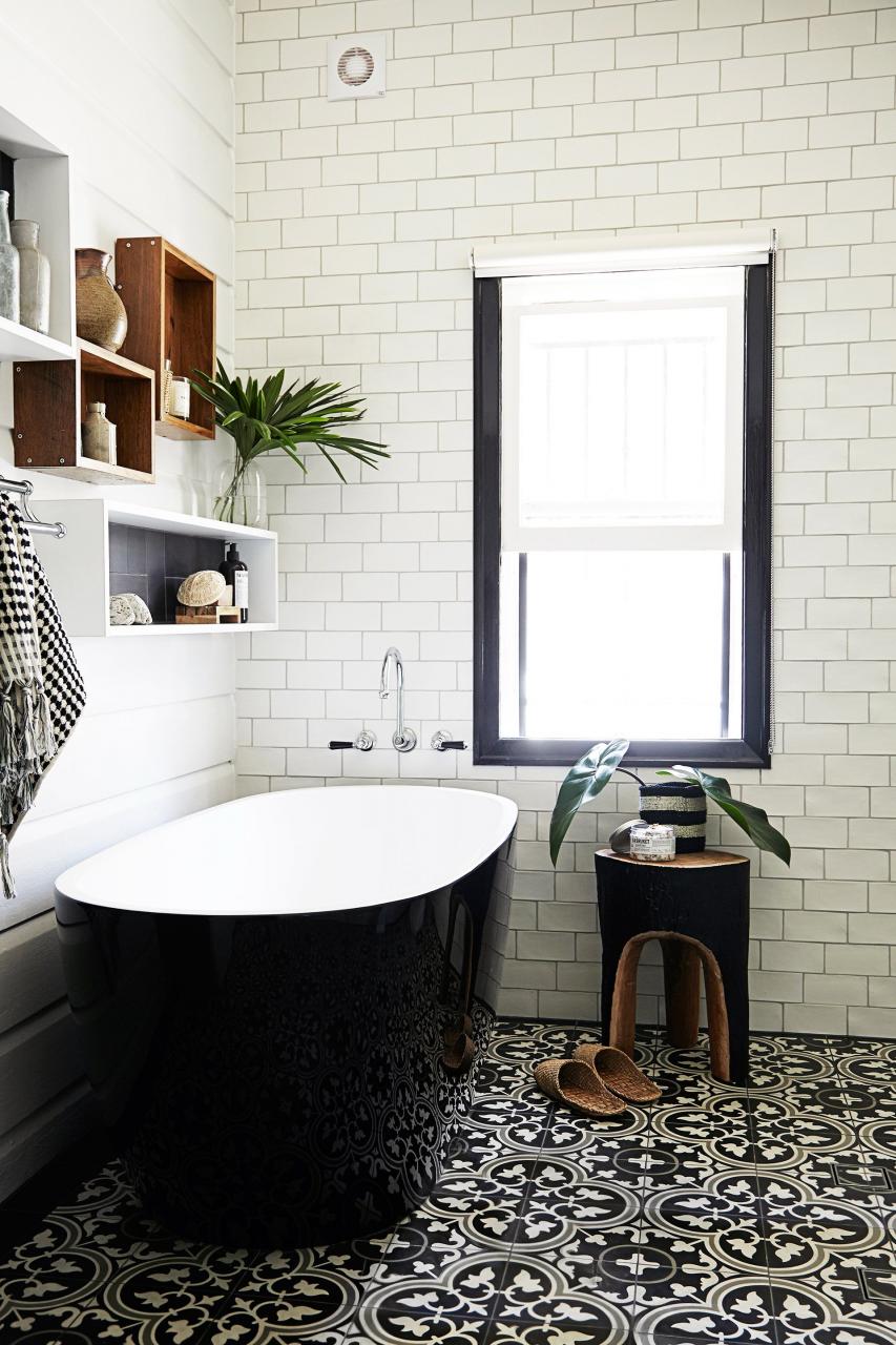 10 timeless black & white bathrooms — Homes to Love Black white