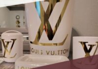 Louis Vuitton bathroom decor in 2020 Store design boutique, Bathroom