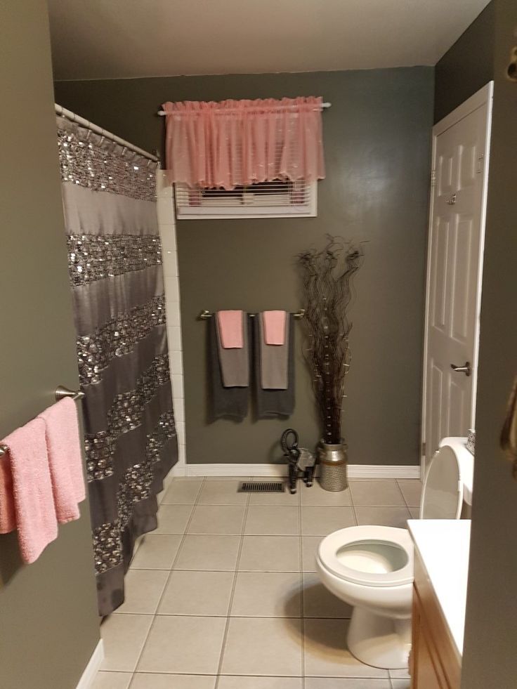 Grey and pink bathroom in 2020 Relaxing bathroom decor, Bathroom