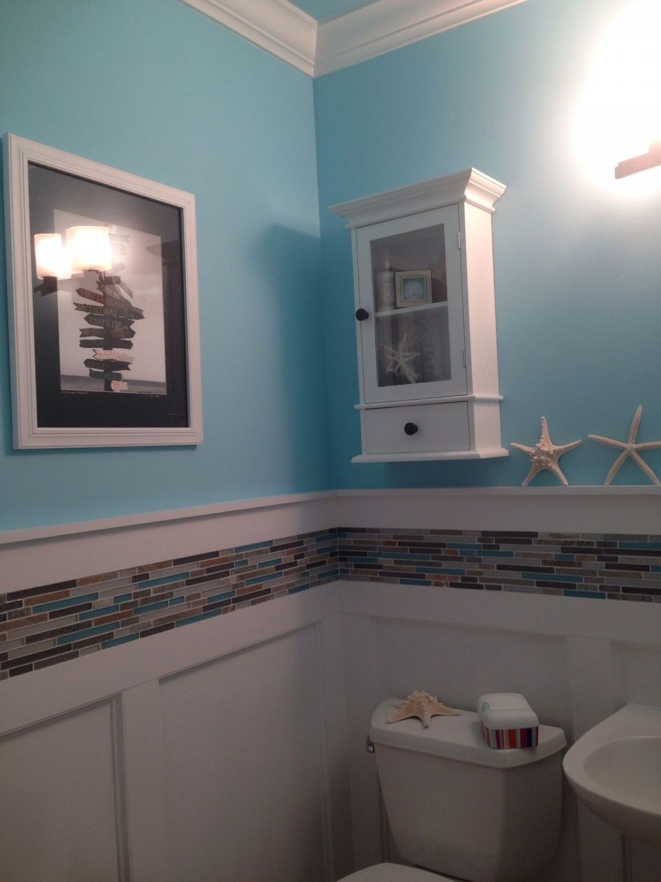 Aqua and Gray Bathroom Decor in 2020 Gray bathroom decor, Turquoise