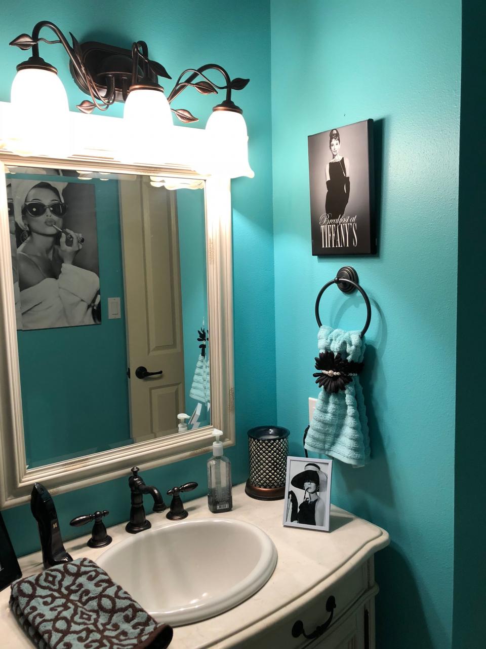 20+ Blue Bathroom Decorating Ideas