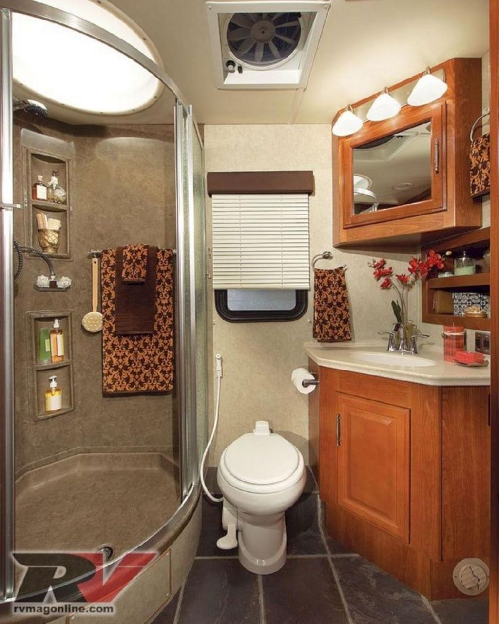23 Incredible Small RV Bathroom Design Ideas / Toilet