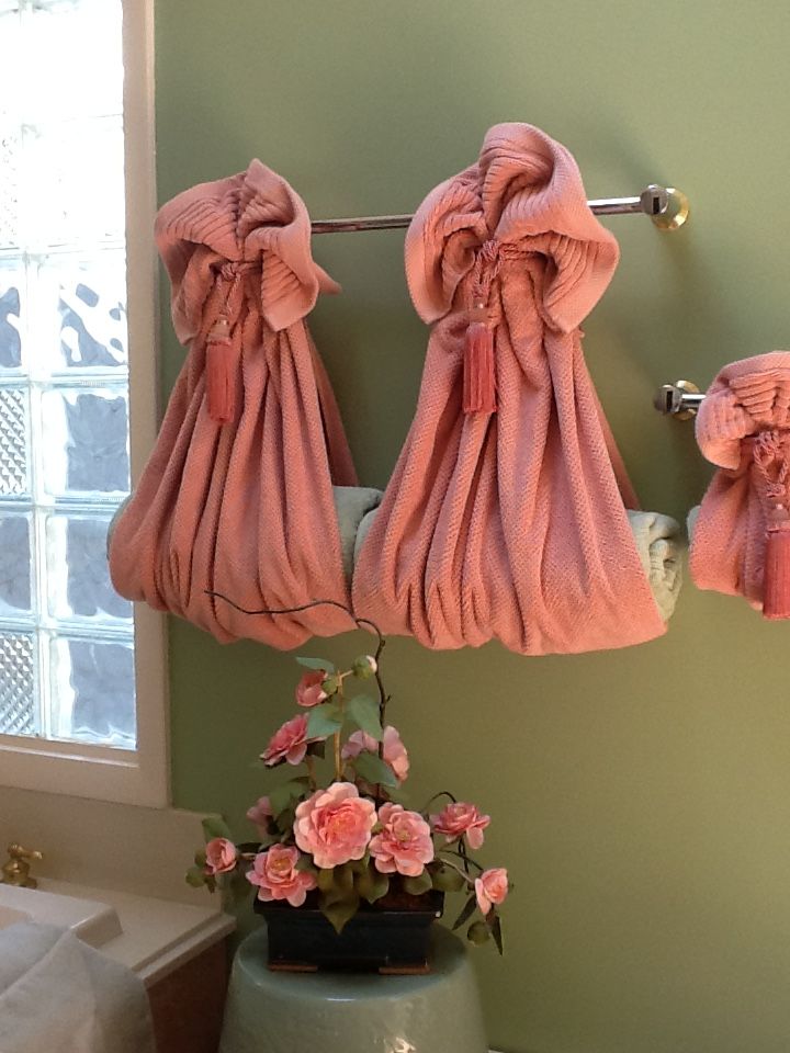 Decorative towels for the bathroom Bathroom towel decor, Bathroom