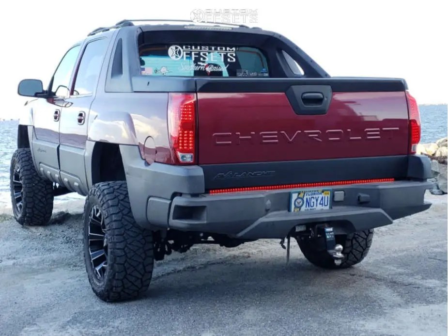 2004 Chevrolet Avalanche 1500 with 20x10 18 Fuel Assault and 35/12