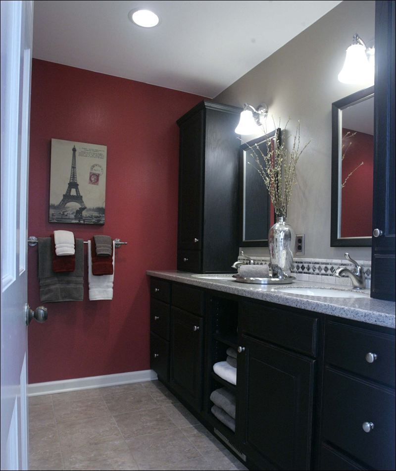 for the main bathroom Bathroom red, Red bathroom decor, Home remodeling