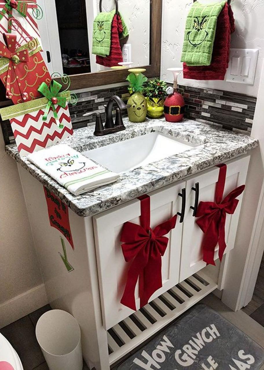 38 DIY Christmas Decorations Ideas For Bathroom Indoor christmas
