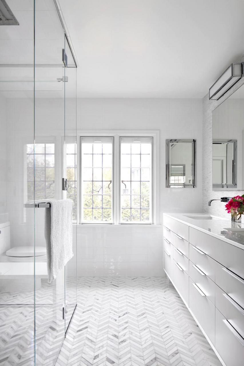 11 Bright White Bathrooms COCOCOZY Modern master bathroom, Bathroom