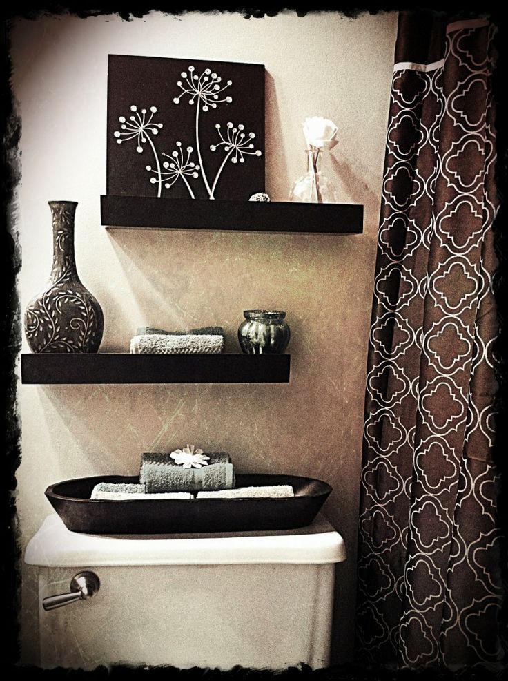 Love the look over the toilet. Bathroom decor, Best bathroom designs