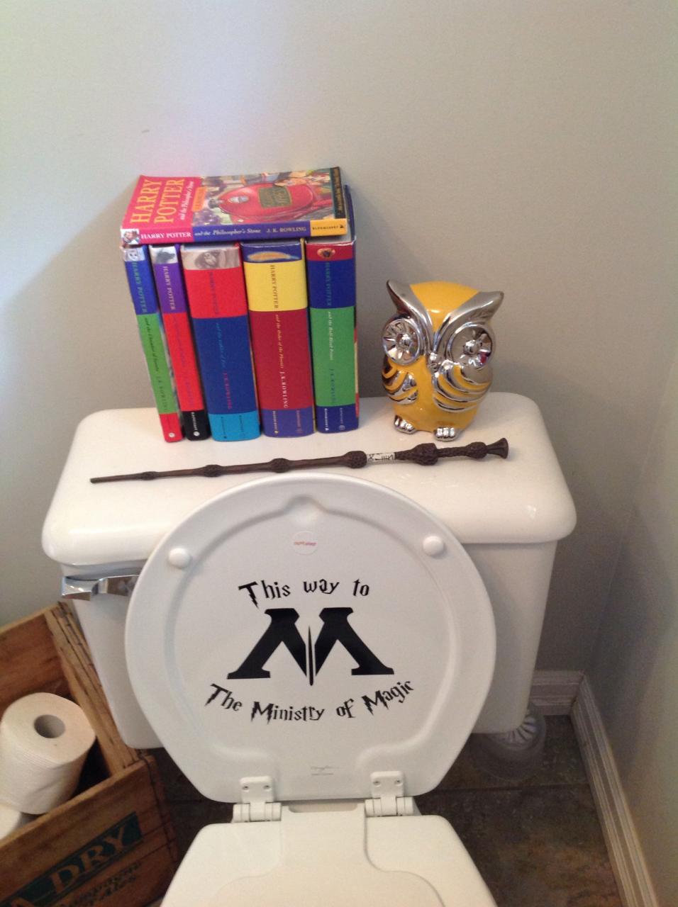 Harry Potter Bathroom Harry potter bathroom, Harry potter, Harry