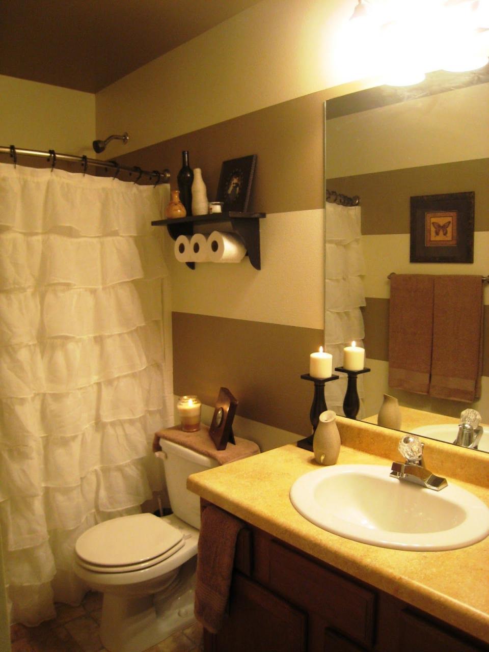 Vivaciously Vintage Tour our Home! Guest bathroom decor, Bathroom
