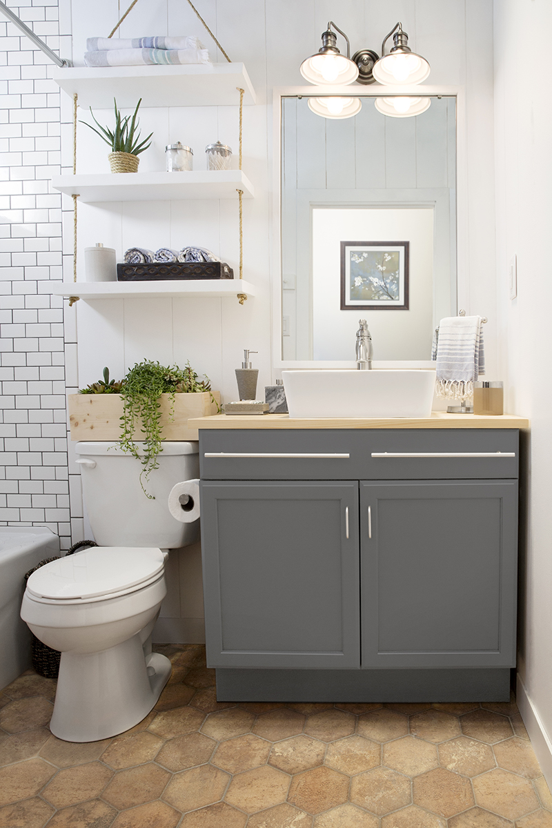 a builder grade bathroom transformation with Lowe’s Amber Interiors