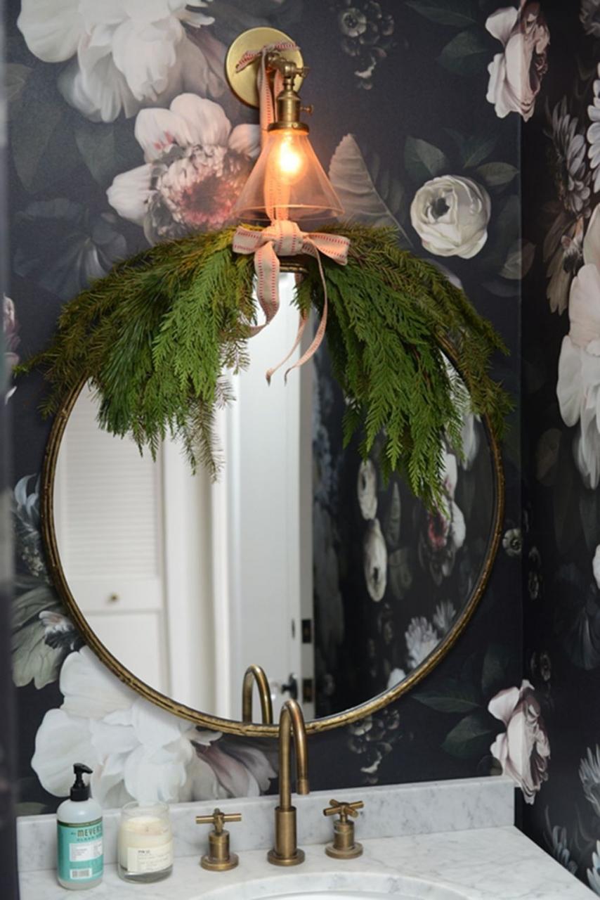 Awesome Winter Bathroom Decor You Need To Have 33 SWEETYHOMEE