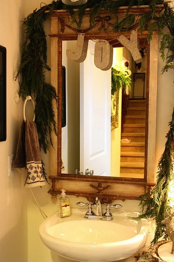45 Amazing Bathroom Decorating Ideas For Christmas