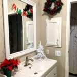 Christmas bathroom decorating ideas that are cheap and easy.