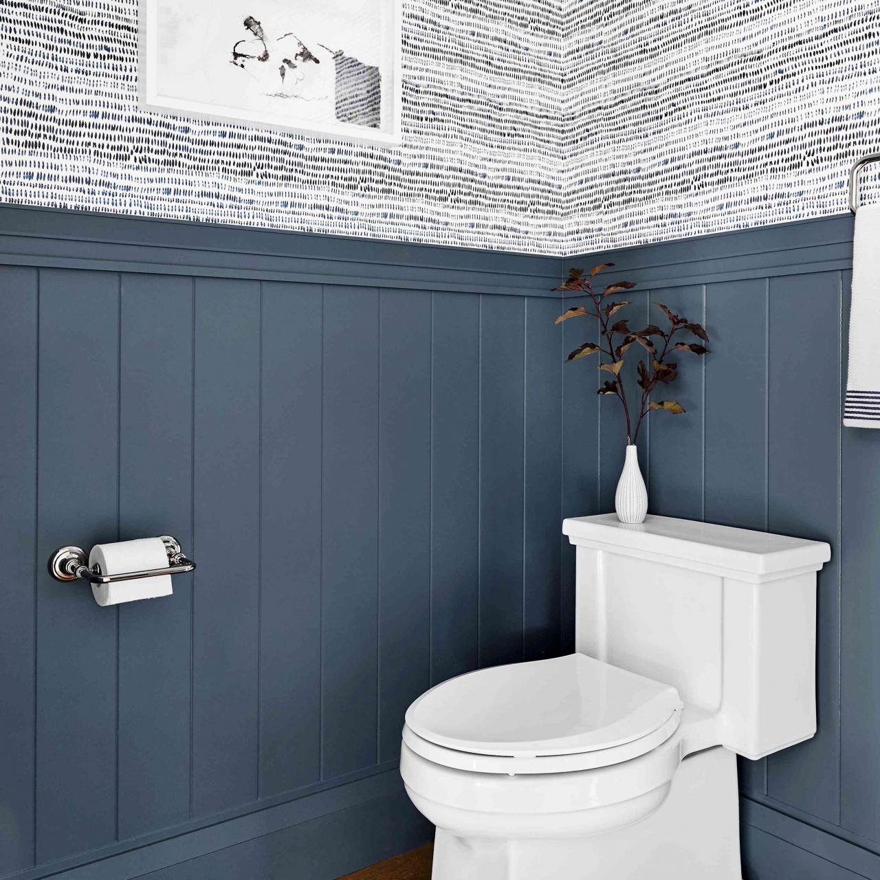 15 Bathrooms With Beautiful Wall Decor That Will Inspire A Refresh