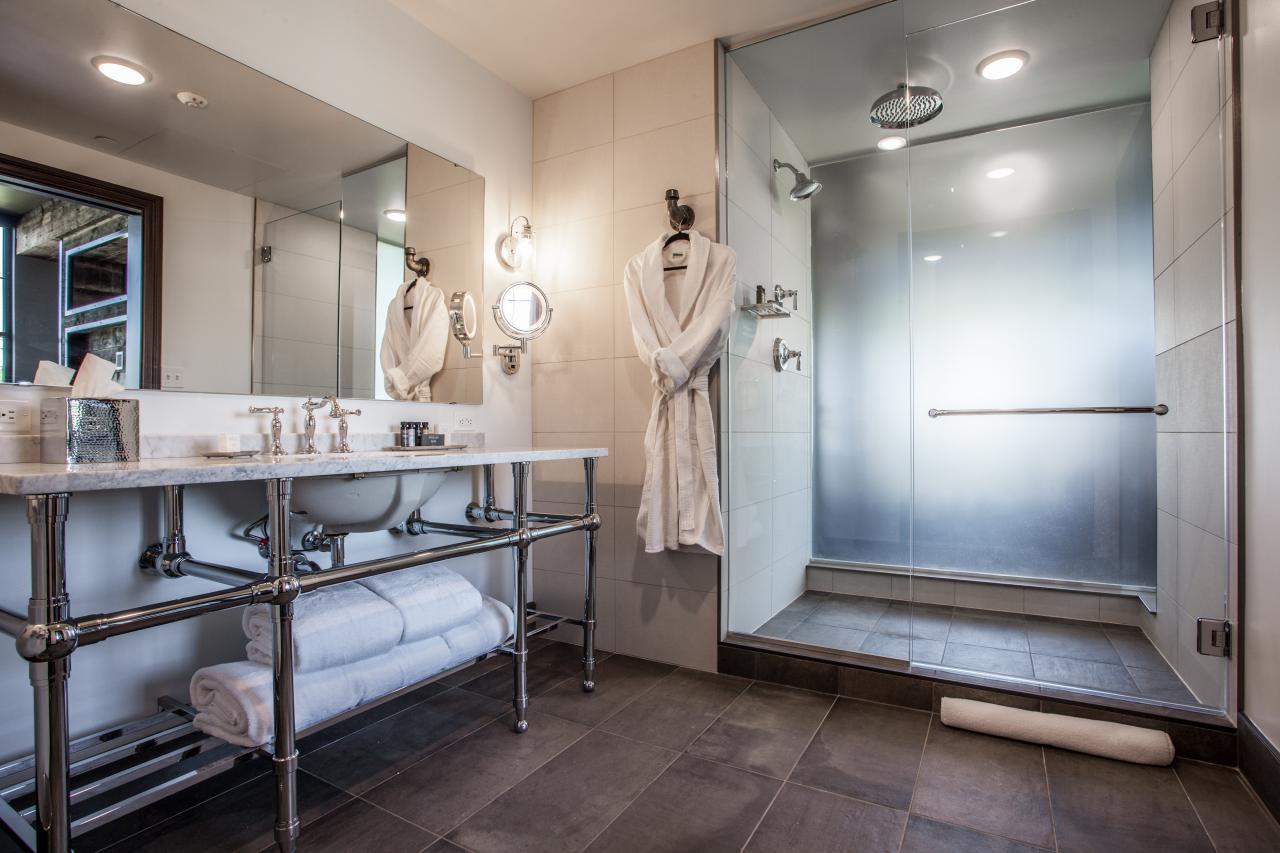 Hotels tackle unique bathroomdesign challenges Hotel Management